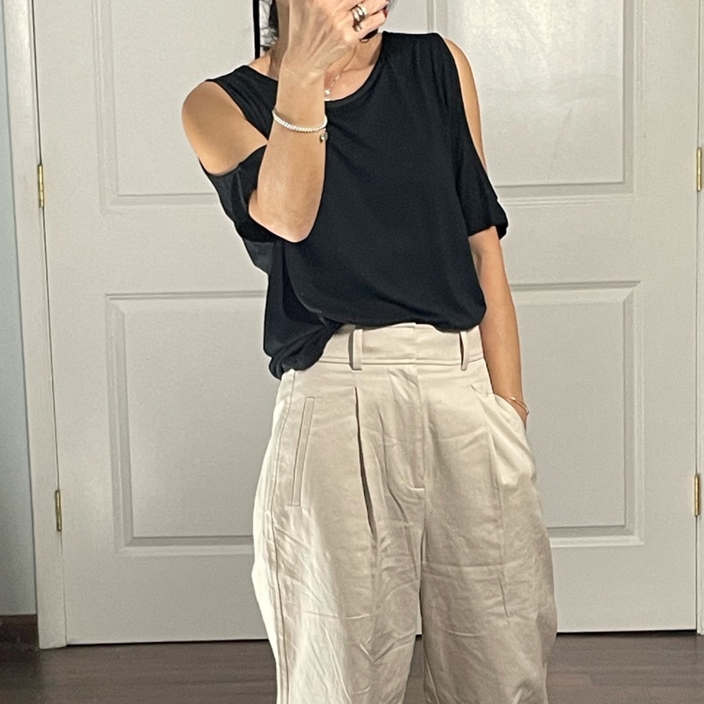 Paige Brielle Cold Shoulder T-Shirt size M - Picture 4 of 10